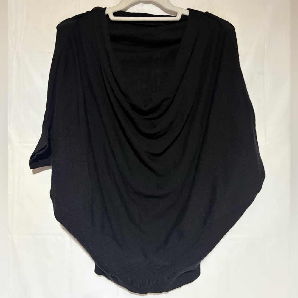 Vince sweater sz xs black cinched at the waist